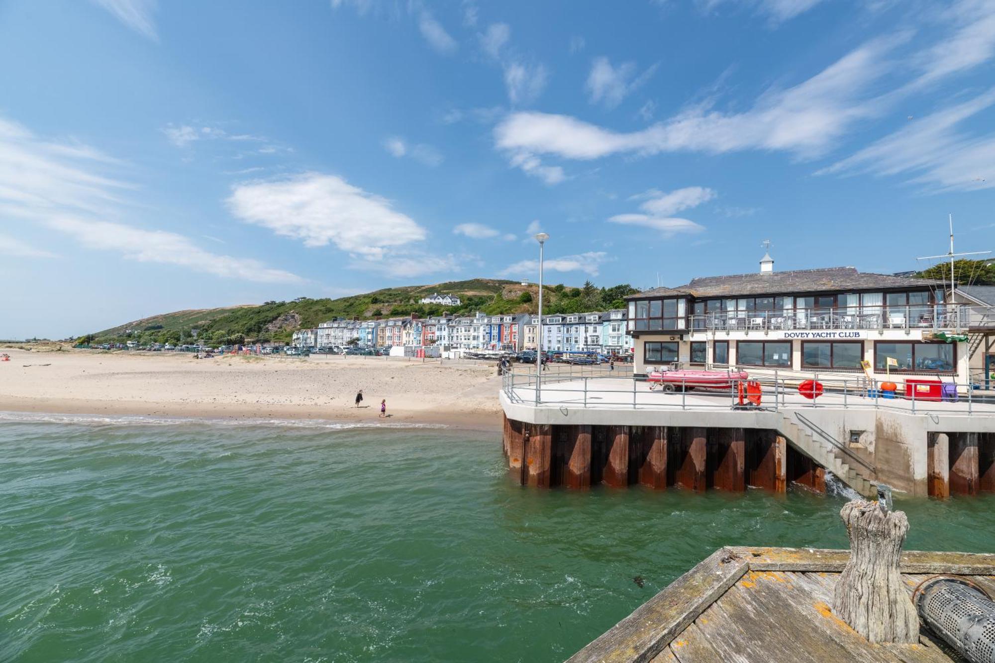 Modern Sea View Apartment Aberdyfi Exterior photo