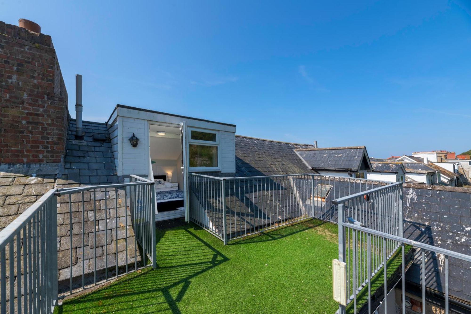 Modern Sea View Apartment Aberdyfi Exterior photo